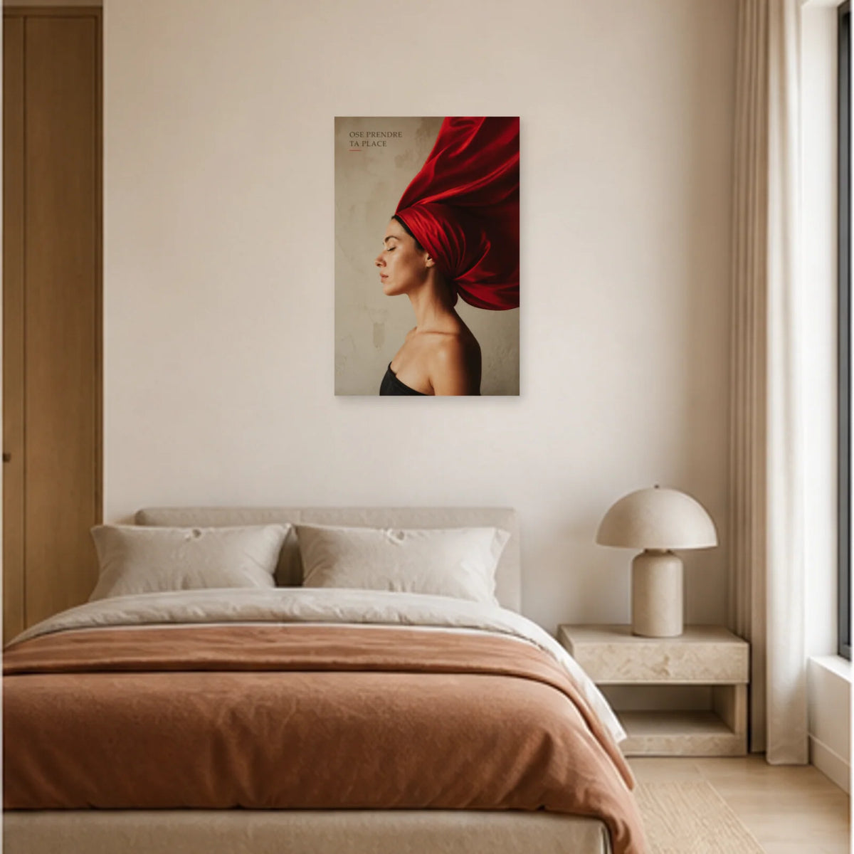 Affiche photo Femme au foulard rouge - Ose prendre ta place dans une chambre - Art Virtuoso