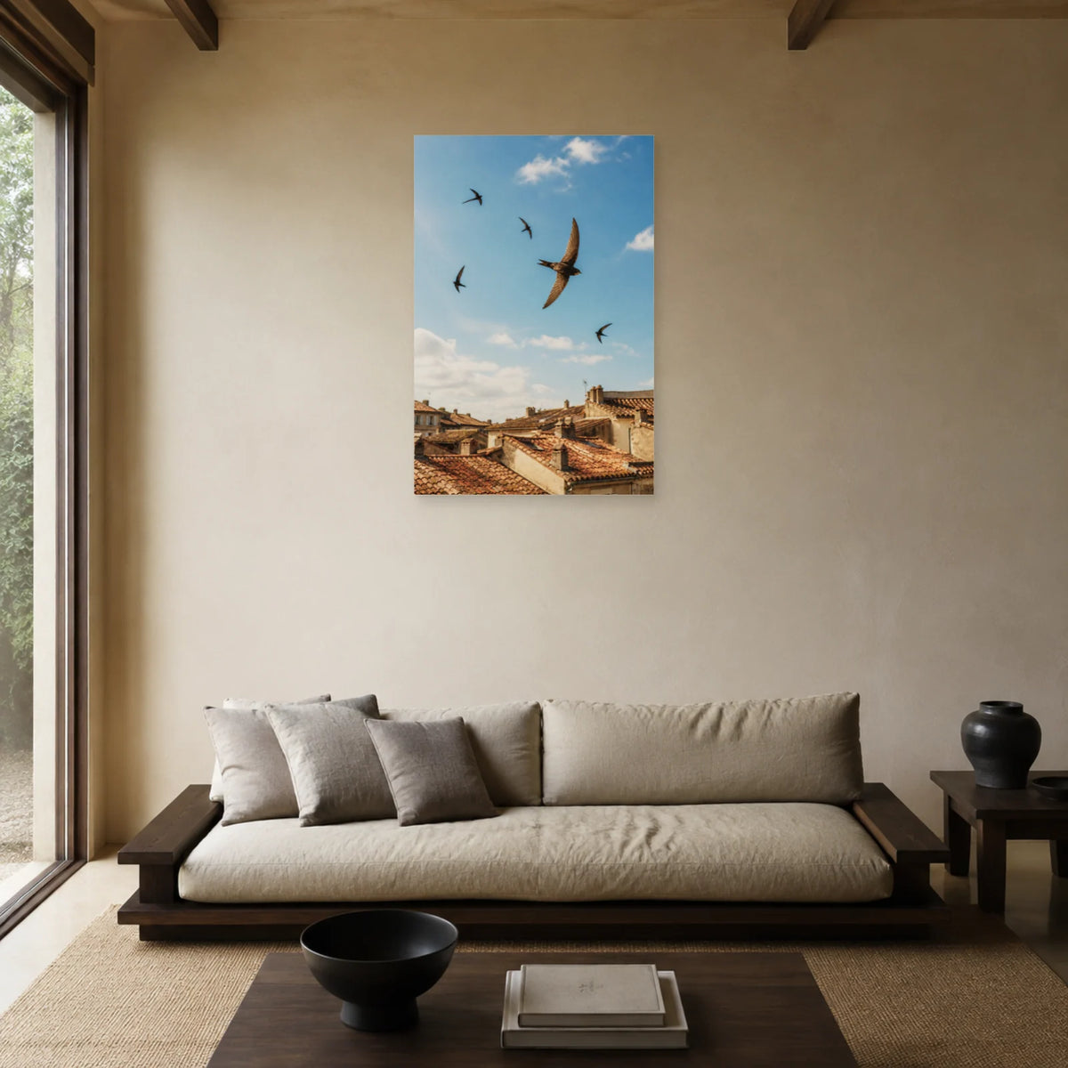 Affiche Martinets dans le ciel urbain dans un salon - Art Virtuoso