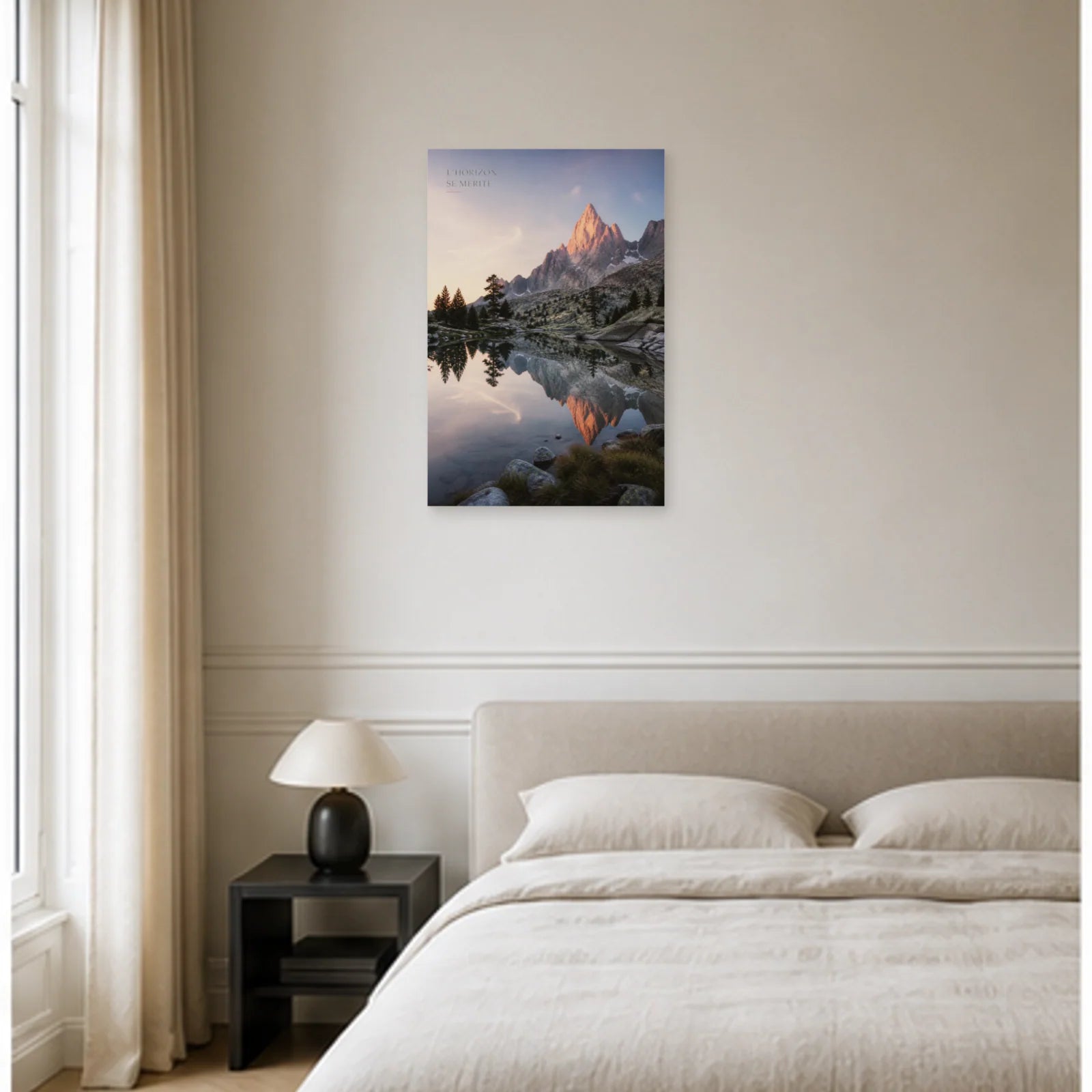Affiche photo Pyrénées au lever du jour - L’horizon se mérite dans une chambre - Art Virtuoso