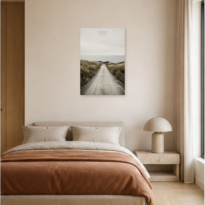 Affiche photo Route vers l’océan - L’horizon t’attend dans une chambre - Art Virtuoso