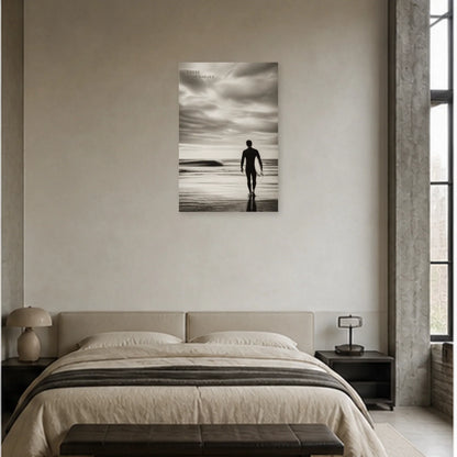 Affiche photo Surf en noir et blanc - Entre deux vagues dans une chambre - Art Virtuoso