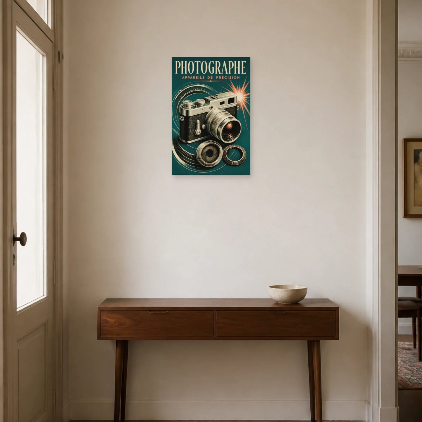 Affiche Photographe – Appareils de Précision dans une entrée ou un couloir - Art Virtuoso