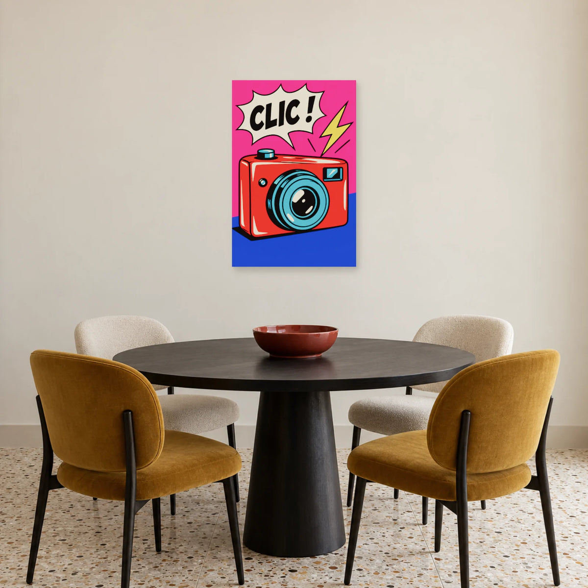 Affiche Pop art Appareil photo clic dans une salle à manger - Art Virtuoso
