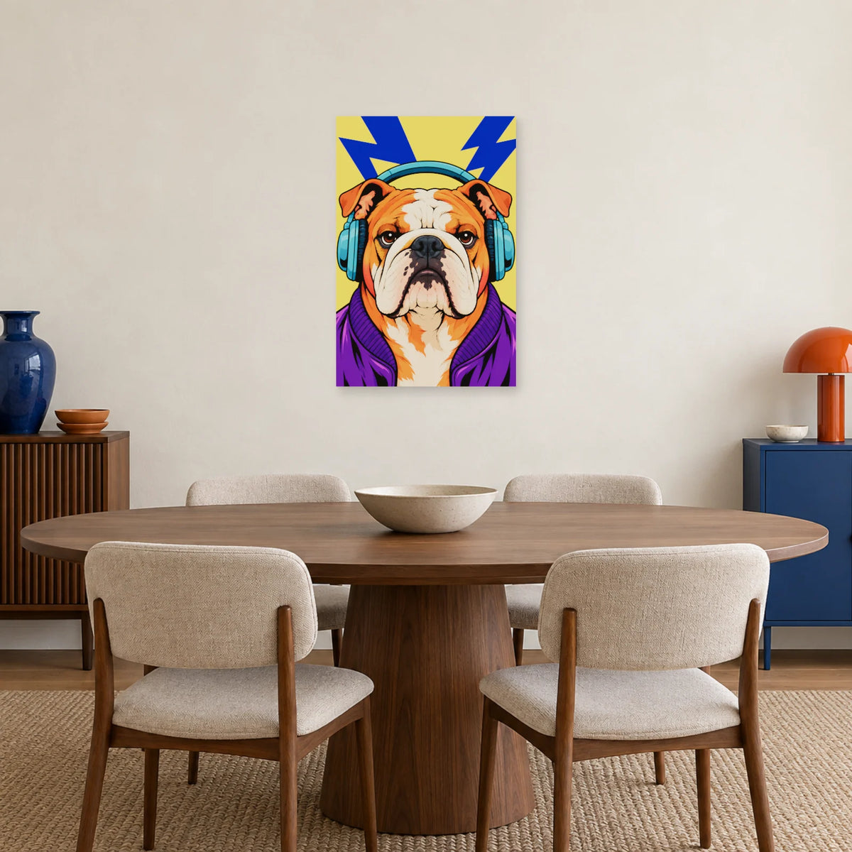 Affiche Pop art Bulldog au casque audio dans une salle à manger - Art Virtuoso