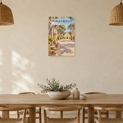 Affiche Porquerolles - La place du village dans une salle à manger - Art Virtuoso