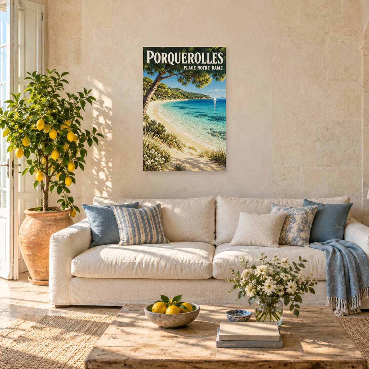 Affiche Porquerolles - Plage Notre-Dame dans un salon - Art Virtuoso