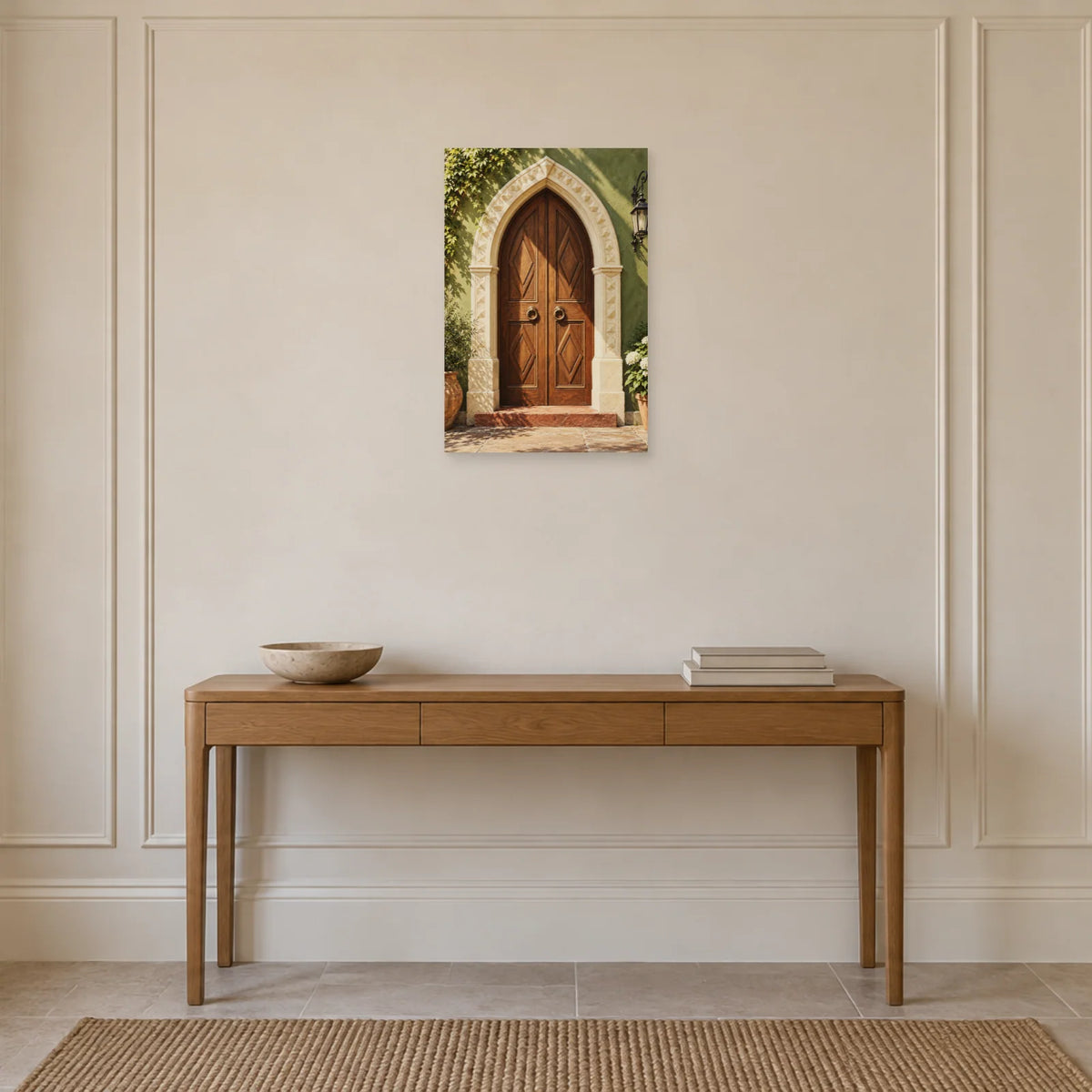 Affiche porte orientale en bois sculpté dans une entrée ou un couloir - Art Virtuoso