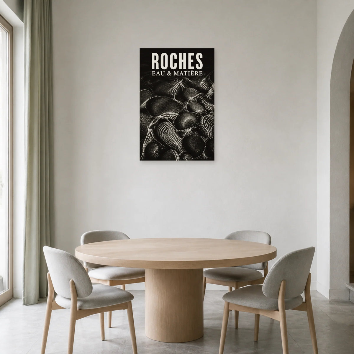 Affiche Roches – Eau & Matière dans une salle à manger - Art Virtuoso