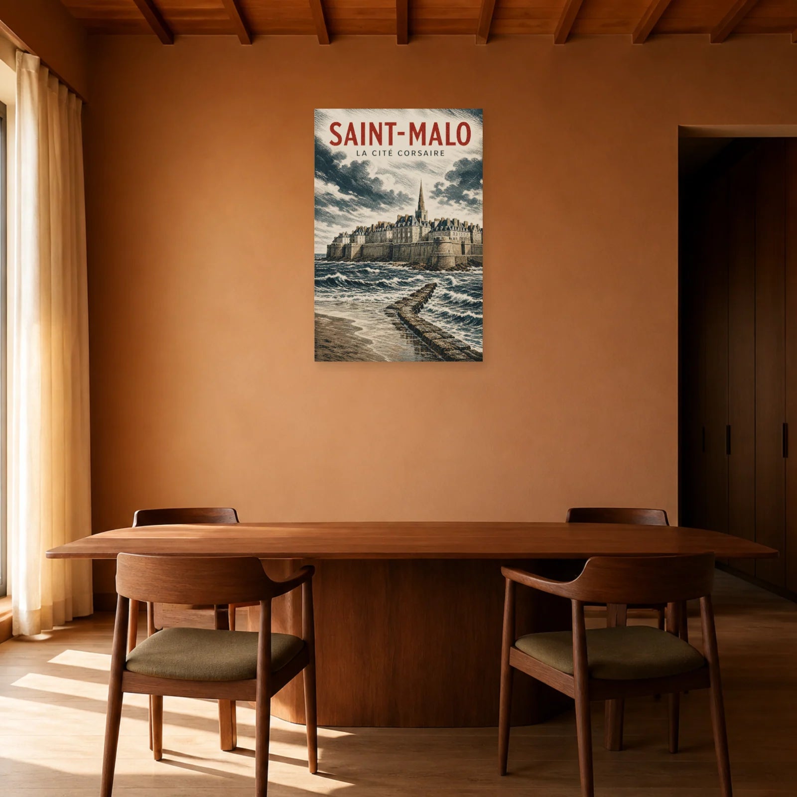 Affiche Saint-Malo – La Cité Corsaire dans une salle à manger - Art Virtuoso