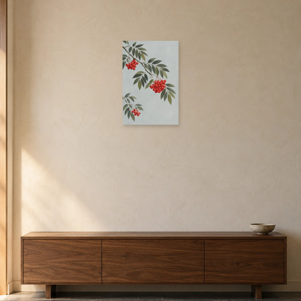 Affiche scandinave Sorbier aux baies rouges dans une entrée ou un couloir - Art Virtuoso