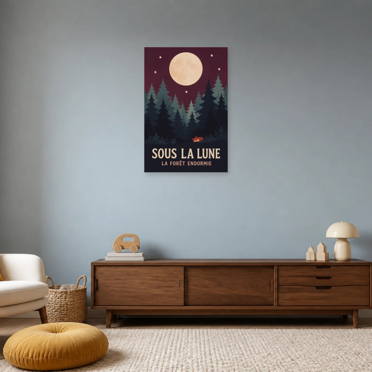 Affiche Sous la Lune – La Forêt Endormie dans un salon - Art Virtuoso