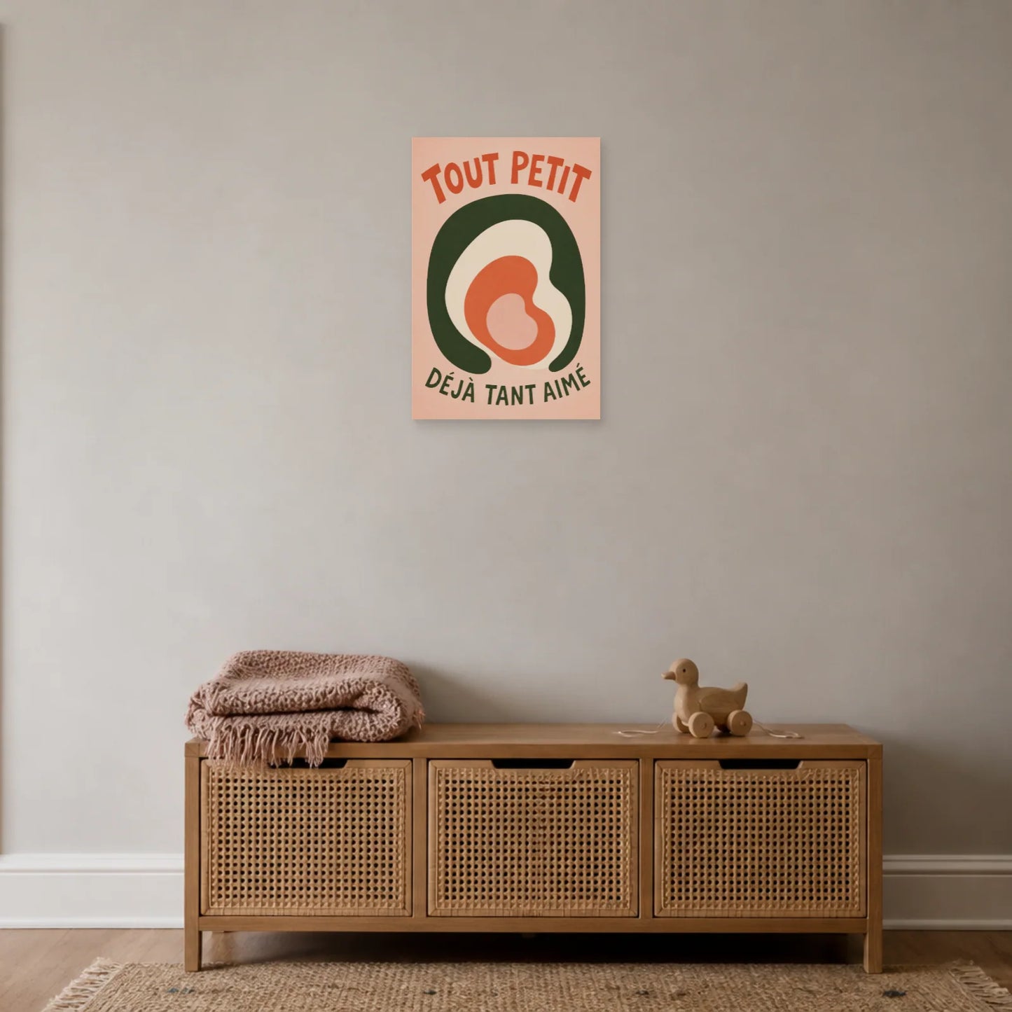 Affiche Tout Petit – Déjà Tant Aimé dans une entrée ou un couloir - Art Virtuoso