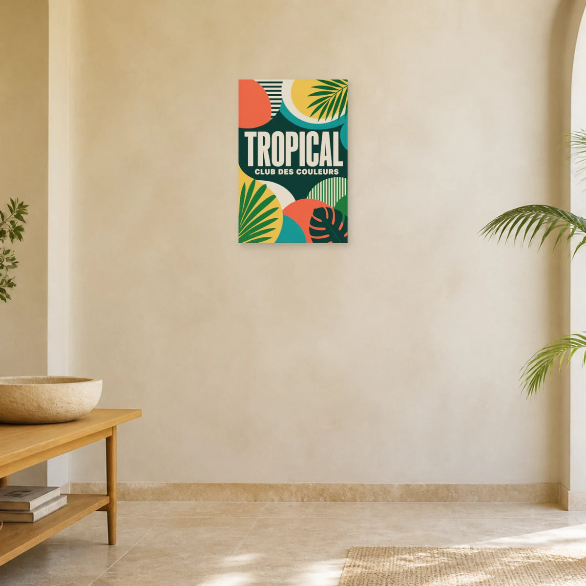 Affiche Tropical Club – Couleurs rétro dans une entrée ou un couloir - Art Virtuoso
