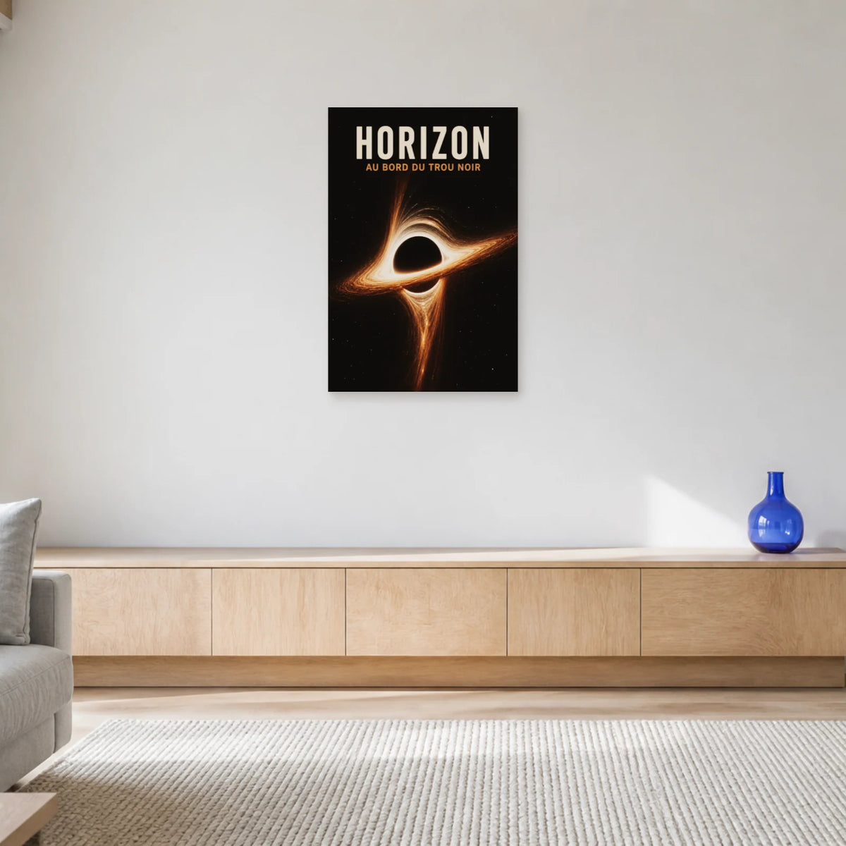 Affiche Horizon – Au Bord du Trou Noir dans un salon - Art Virtuoso