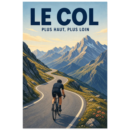 Affiche Le col – Plus haut, plus loin, illustration rétro de cyclisme alpin aux formes nettes et légèrement texturées verticale, format 30 × 45 cm