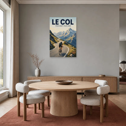 Affiche Cyclisme montagne – Le col dans une salle à manger - Art Virtuoso