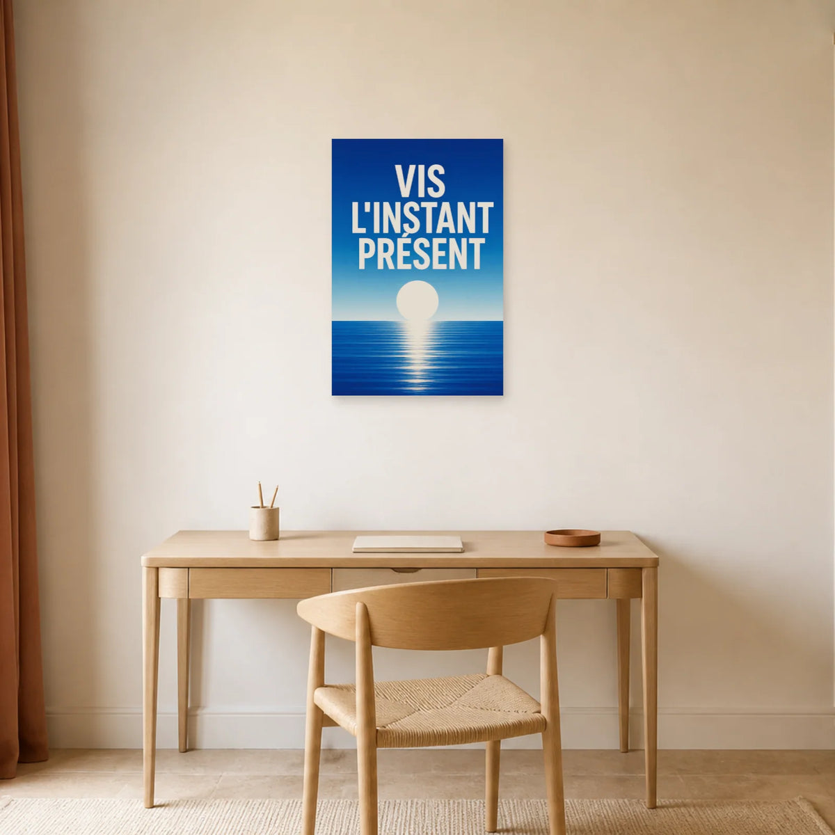Affiche Vis l’instant présent – Horizon bleu dans un bureau - Art Virtuoso