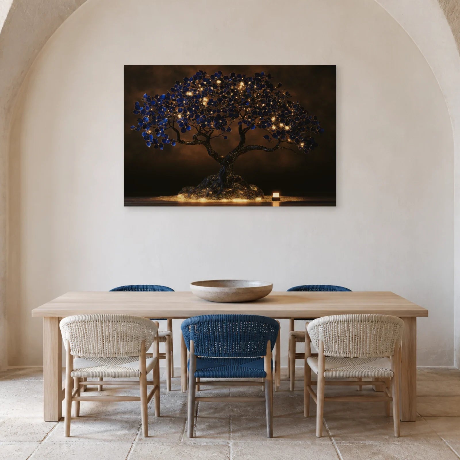 Grand Tableau Arbre de Vie présenté dans une salle à manger - Art Virtuoso
