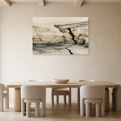 Grand tableau horizontal beige exposé dans une salle à manger