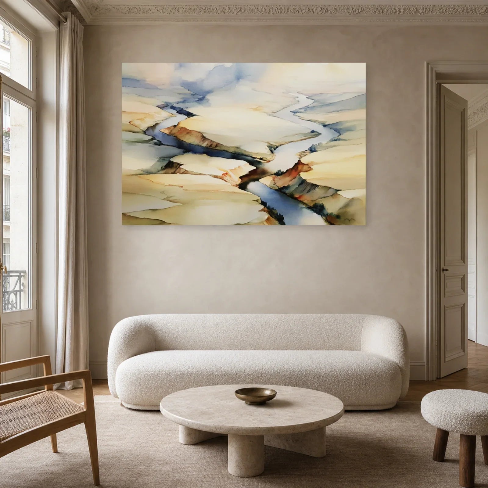 grand tableau paysage aérien rivière beige présenté dans un salon