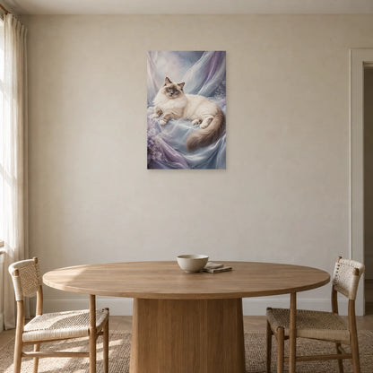 Affiche Chat Ragdoll – Drapés de brume dans une salle à manger - Art Virtuoso