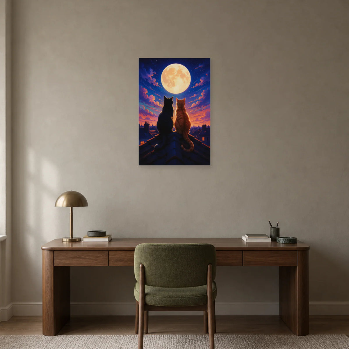 Affiche Deux chats sous la lune – Toits nocturnes dans un bureau - Art Virtuoso