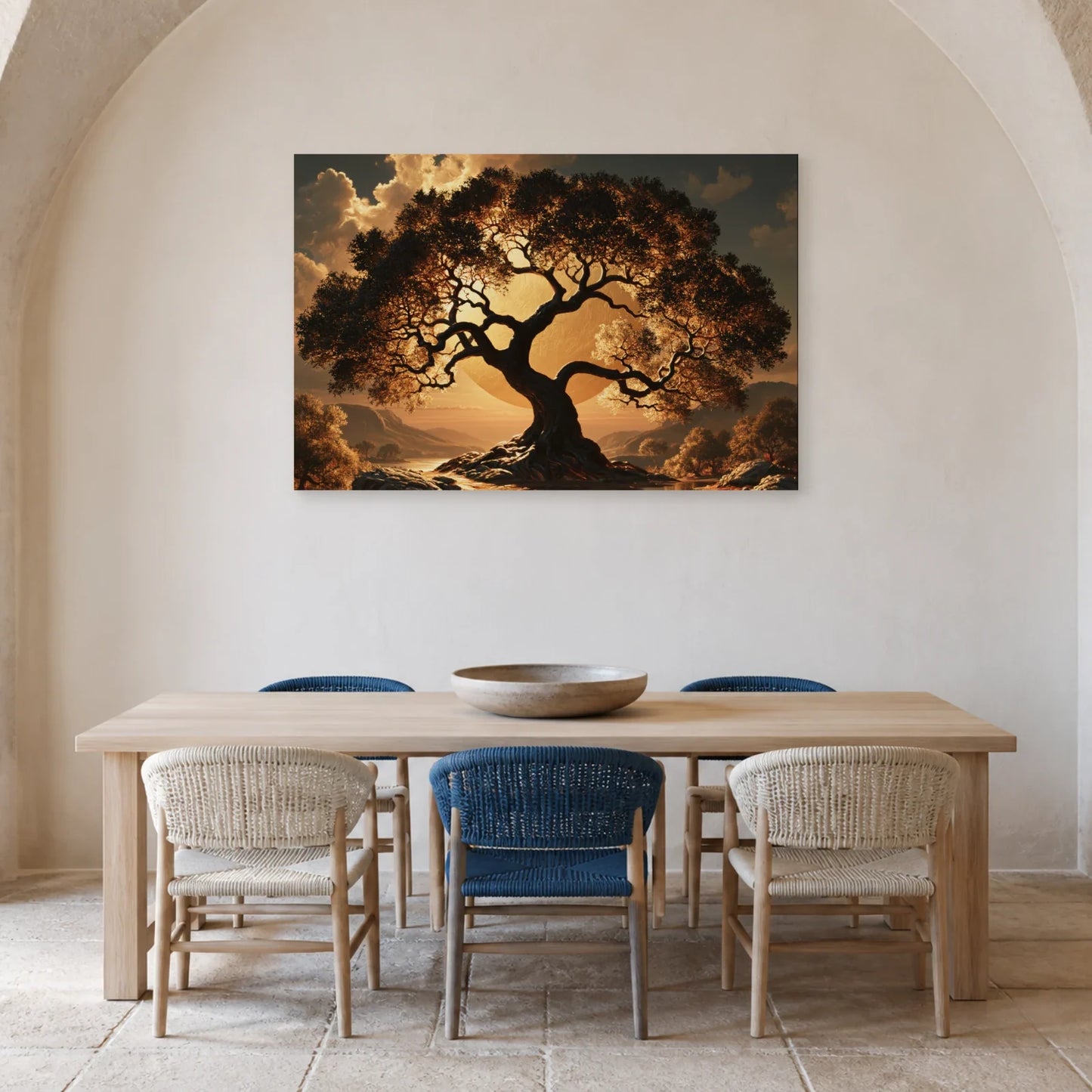 Tableau Arbre de Vie Noir et Or présenté dans une salle à manger - Art Virtuoso