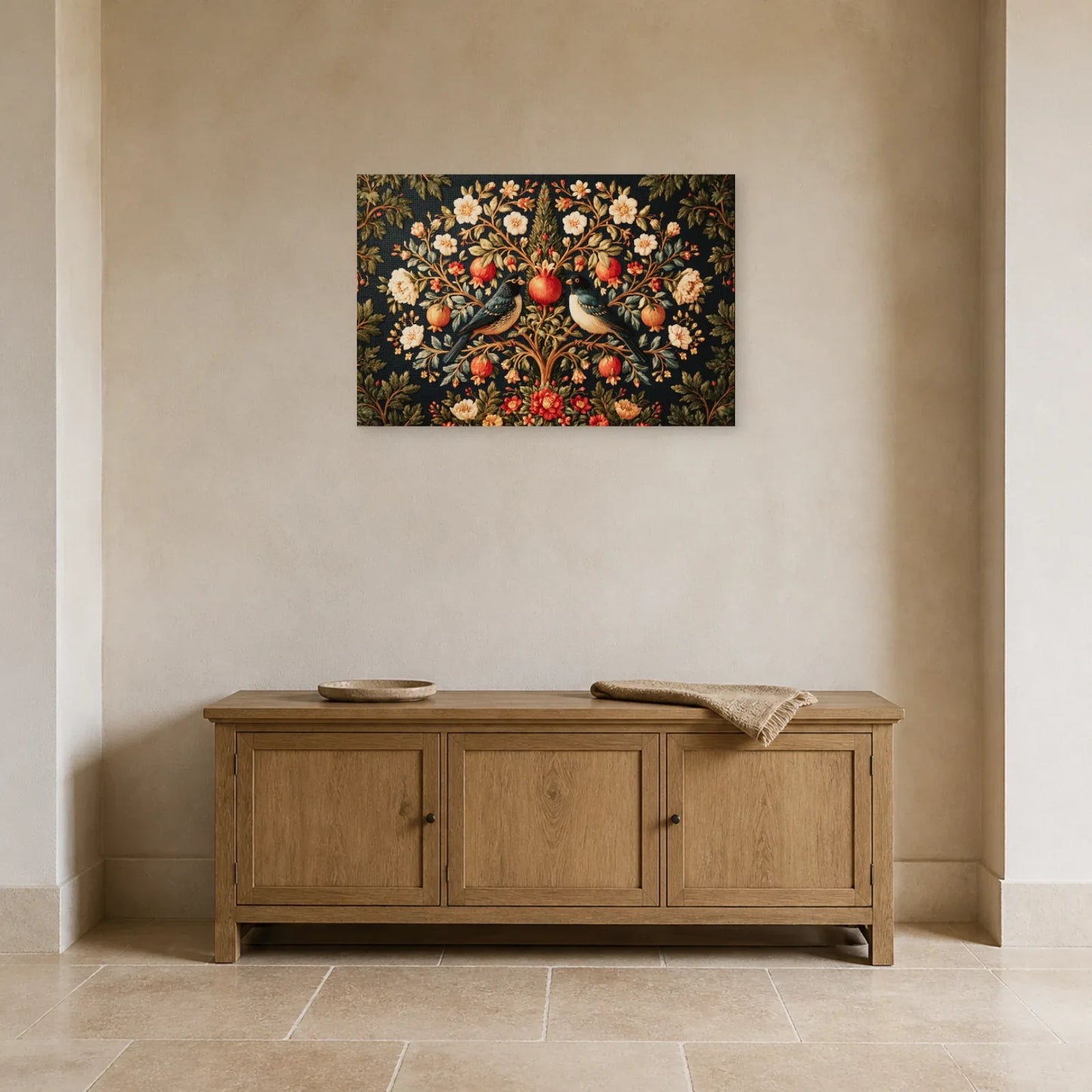 Tableau Arbre de Vie Persan aux Oiseaux présenté dans une entrée - Art Virtuoso
