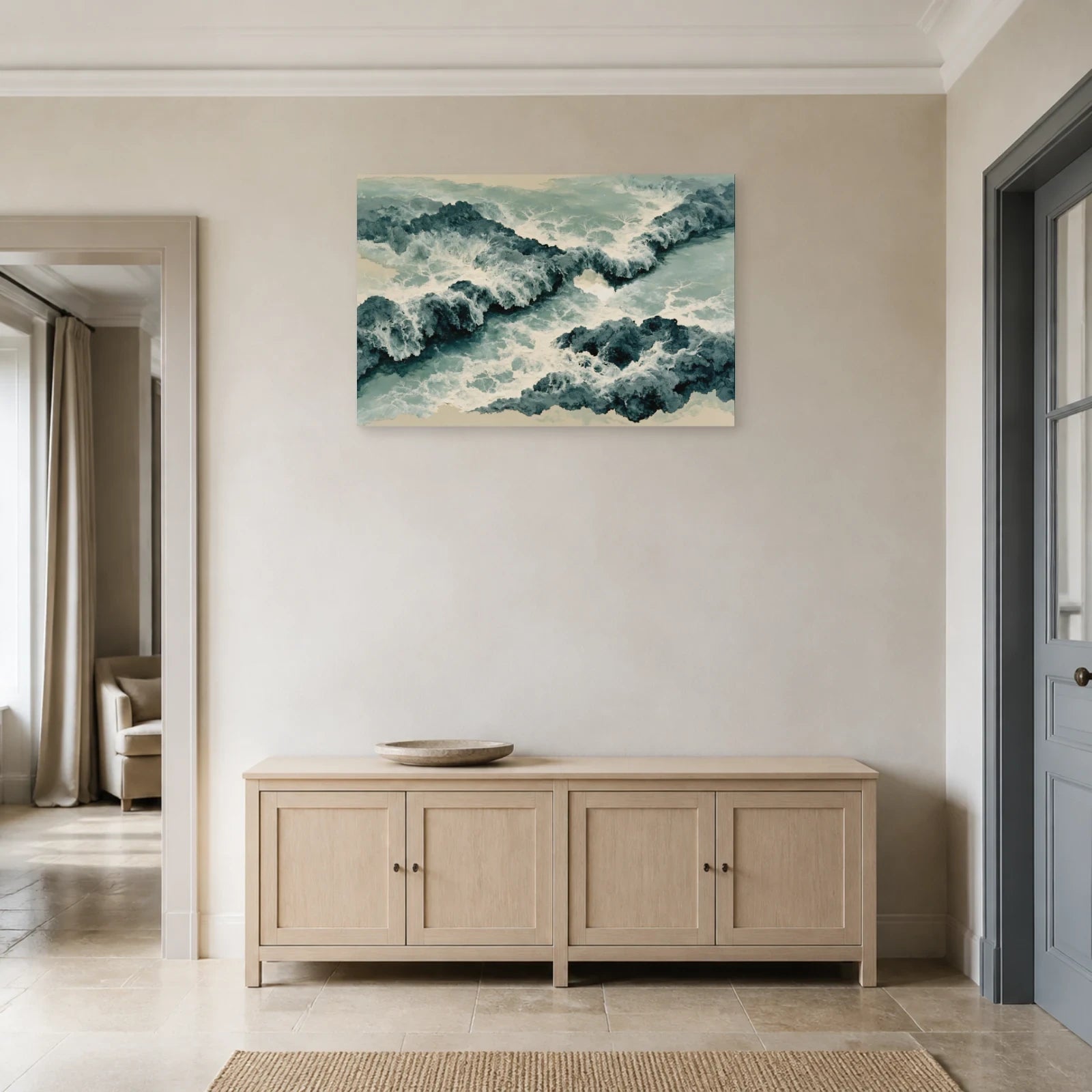 Tableau Mer : Vagues Beige et Gris - Écume Bleu Minéral dans une entrée ou un couloir - Art Virtuoso