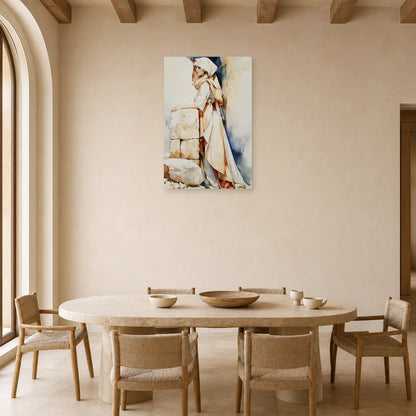 Tableau Femme Voilée Beige – Portrait aux Drapés Ivoire exposé dans une salle à manger