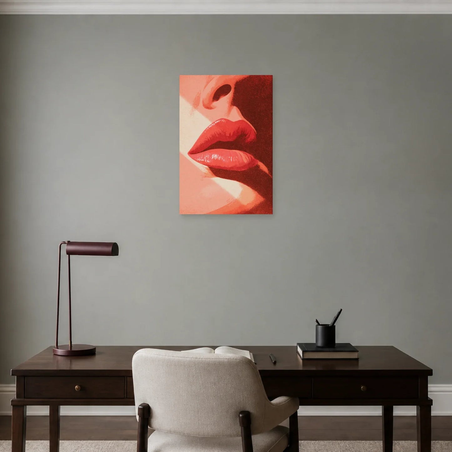 Tableau Bouche Rose Pop Art présenté dans un bureau - Art Virtuoso
