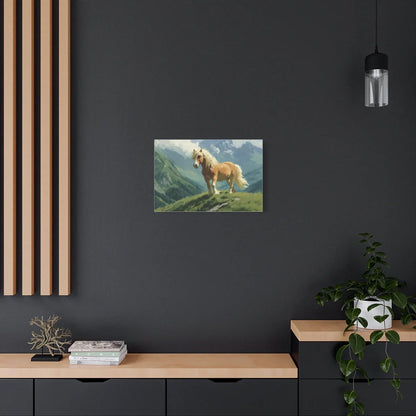 Haflinger dans une cabine de bois