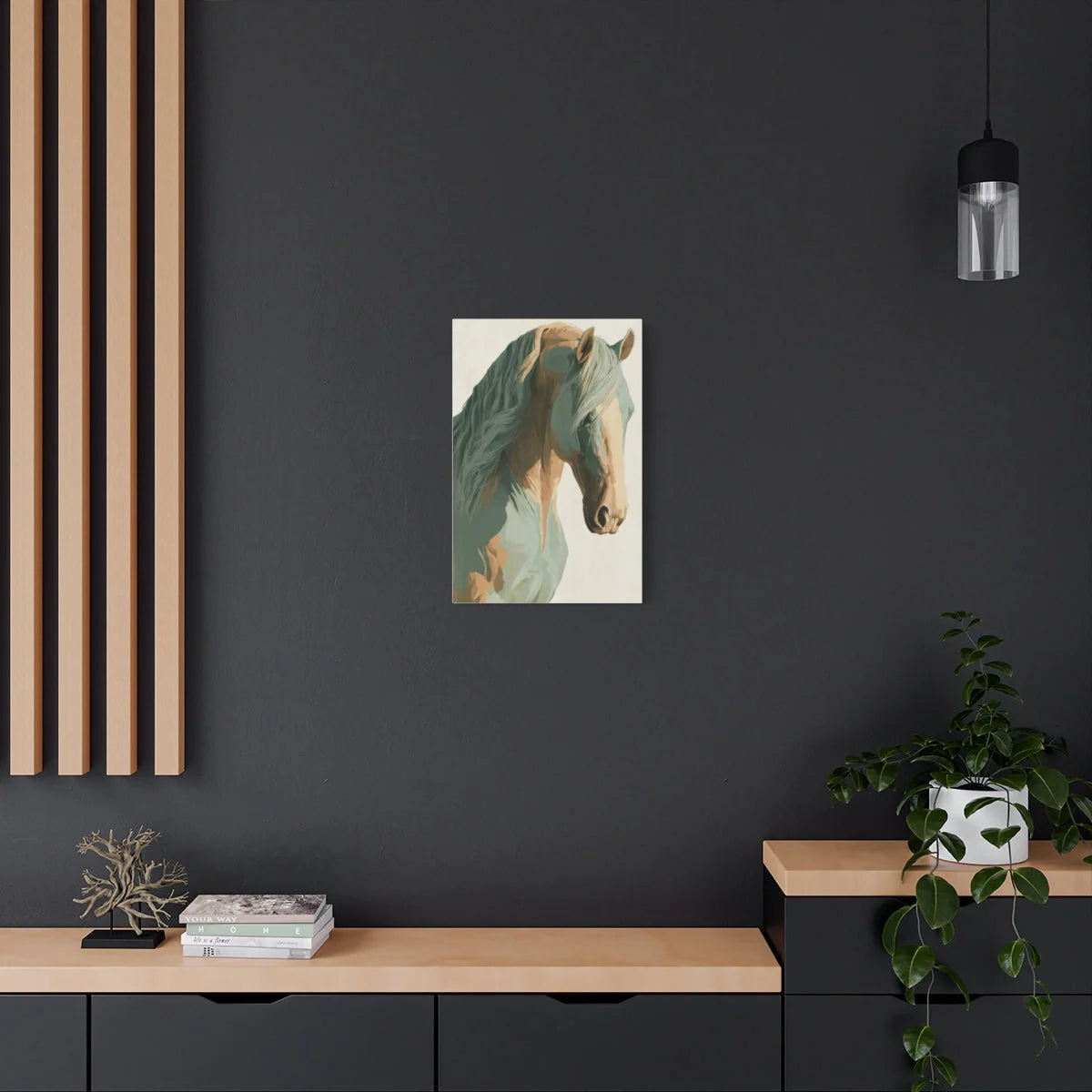 Cheval scandinave dans une entrée épurée