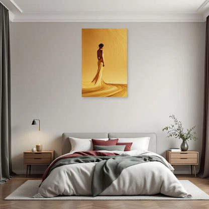 Femme en longue robe jaune sur le mur d’une chambre par Art Virtuoso