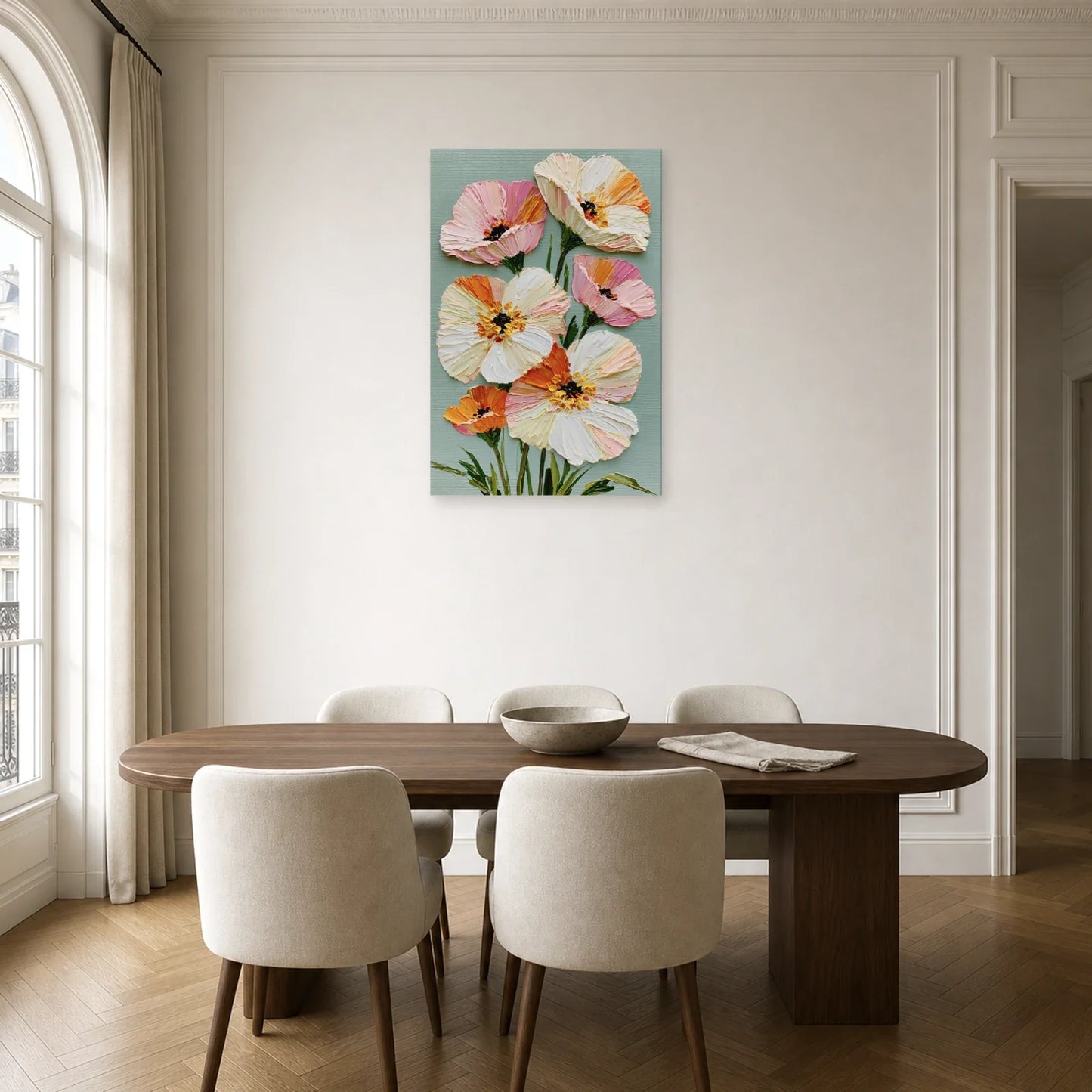 Tableau Floral Impasto Fond Clair - Petales en Relief dans une cuisine - Art Virtuoso