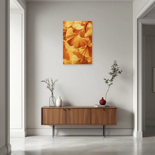 Tableau feuilles de ginkgo jaune placé près d'une console d'entrée par Art Virtuoso