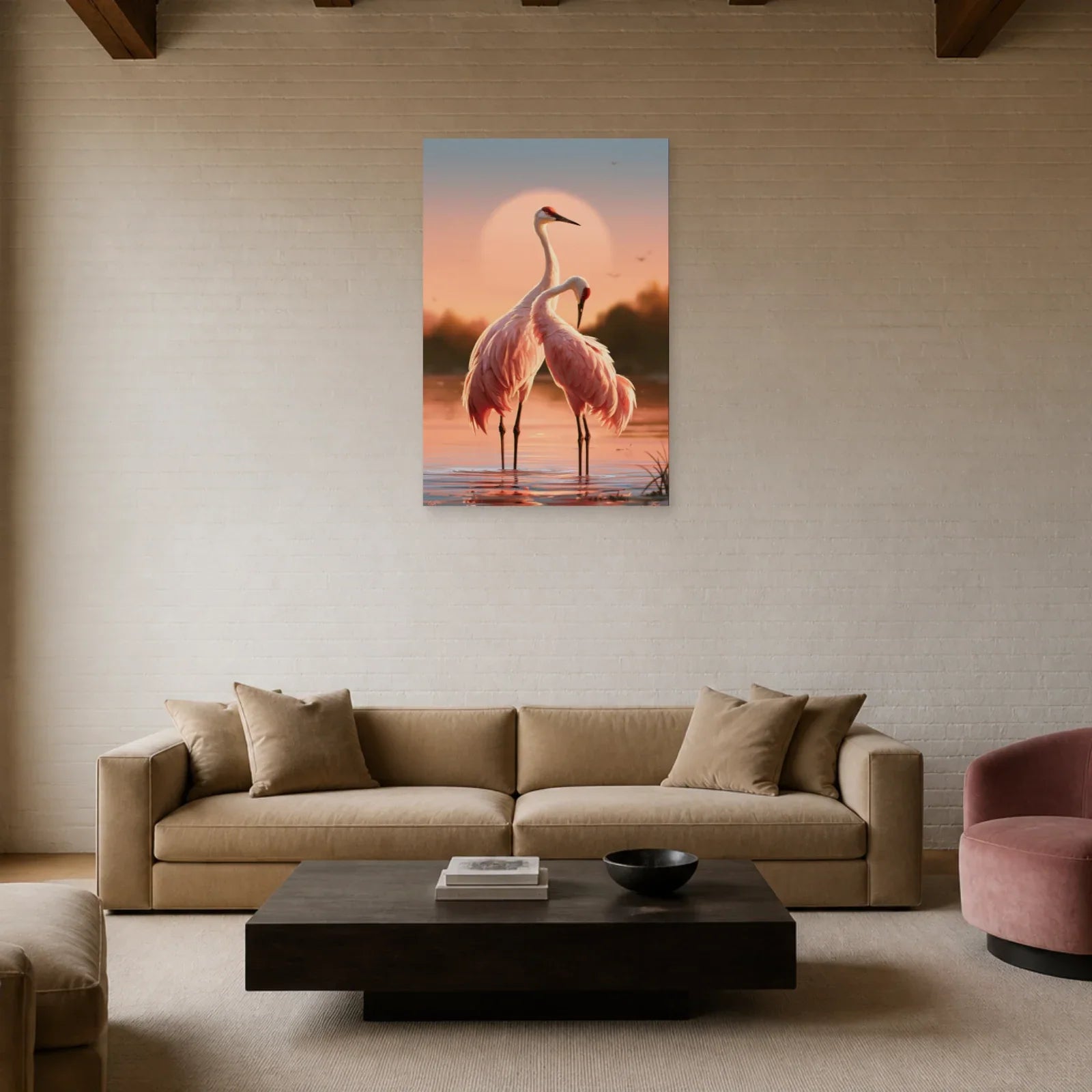 Tableau Japonais Rose aux Grues présenté dans un salon - Art Virtuoso