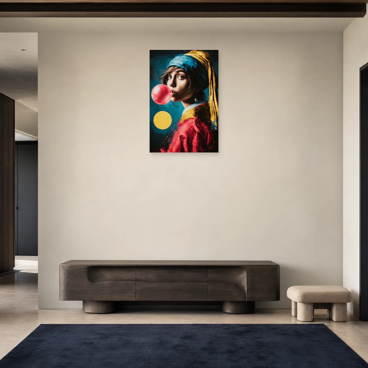Tableau Jeune Fille à la perle présenté dans une entrée moderne