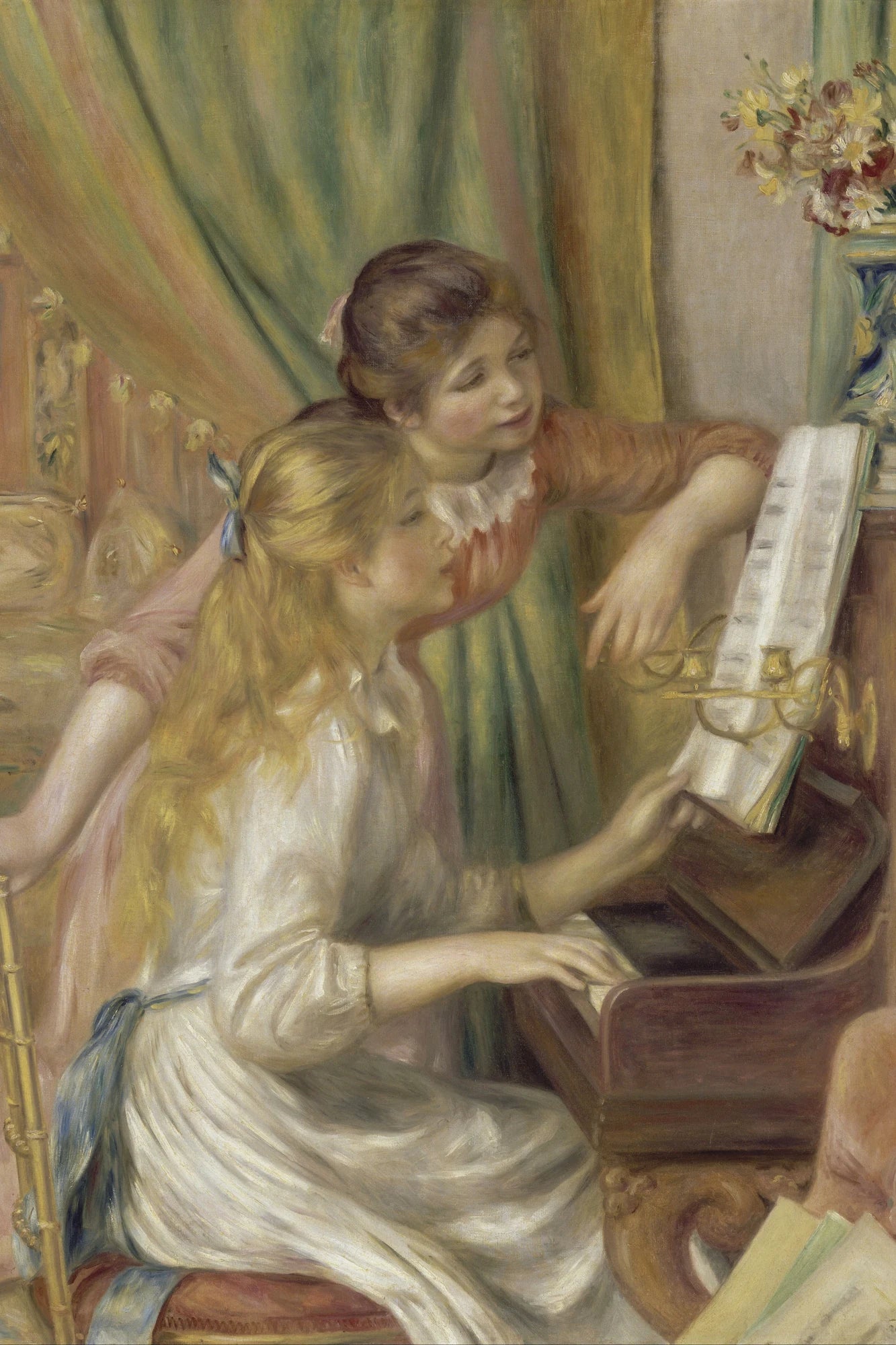 Musiciennes de Renoir devant un rideau vert olive, format vertical M