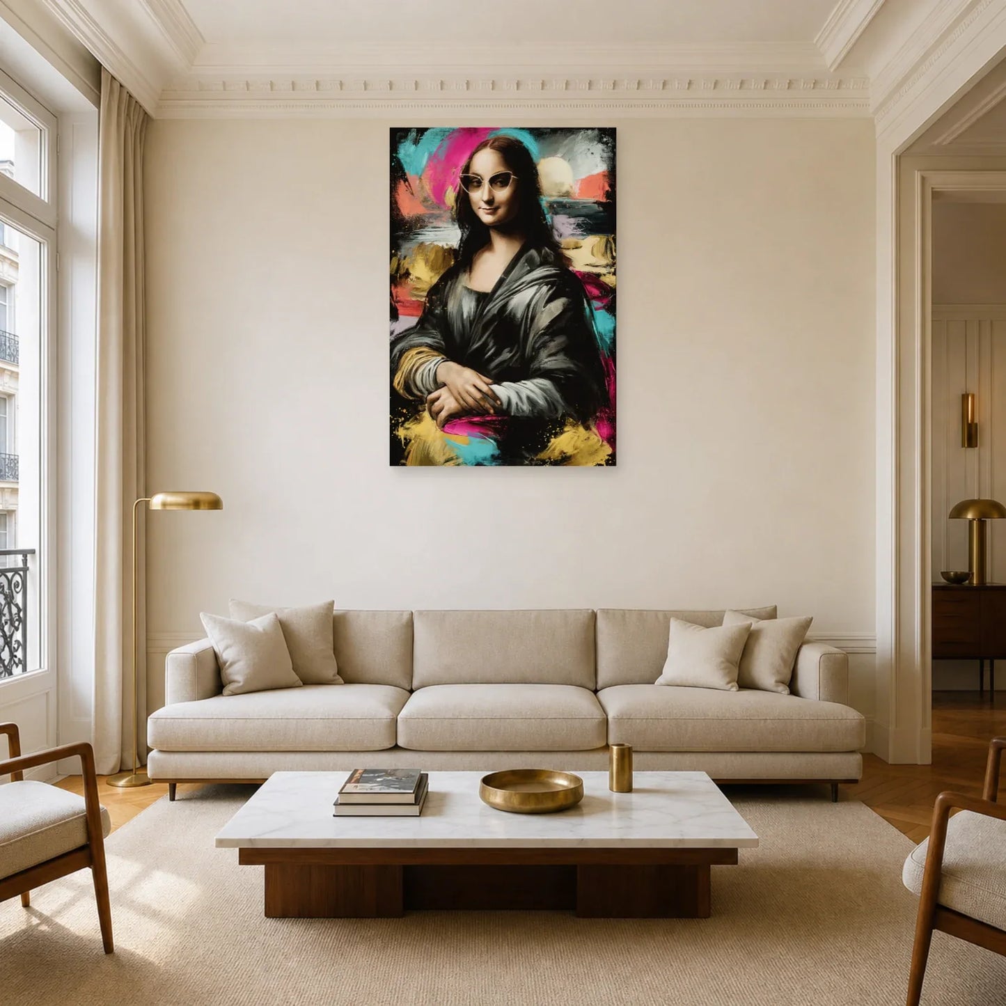 Tableau Joconde aux lunettes de soleil exposé dans un salon élégant