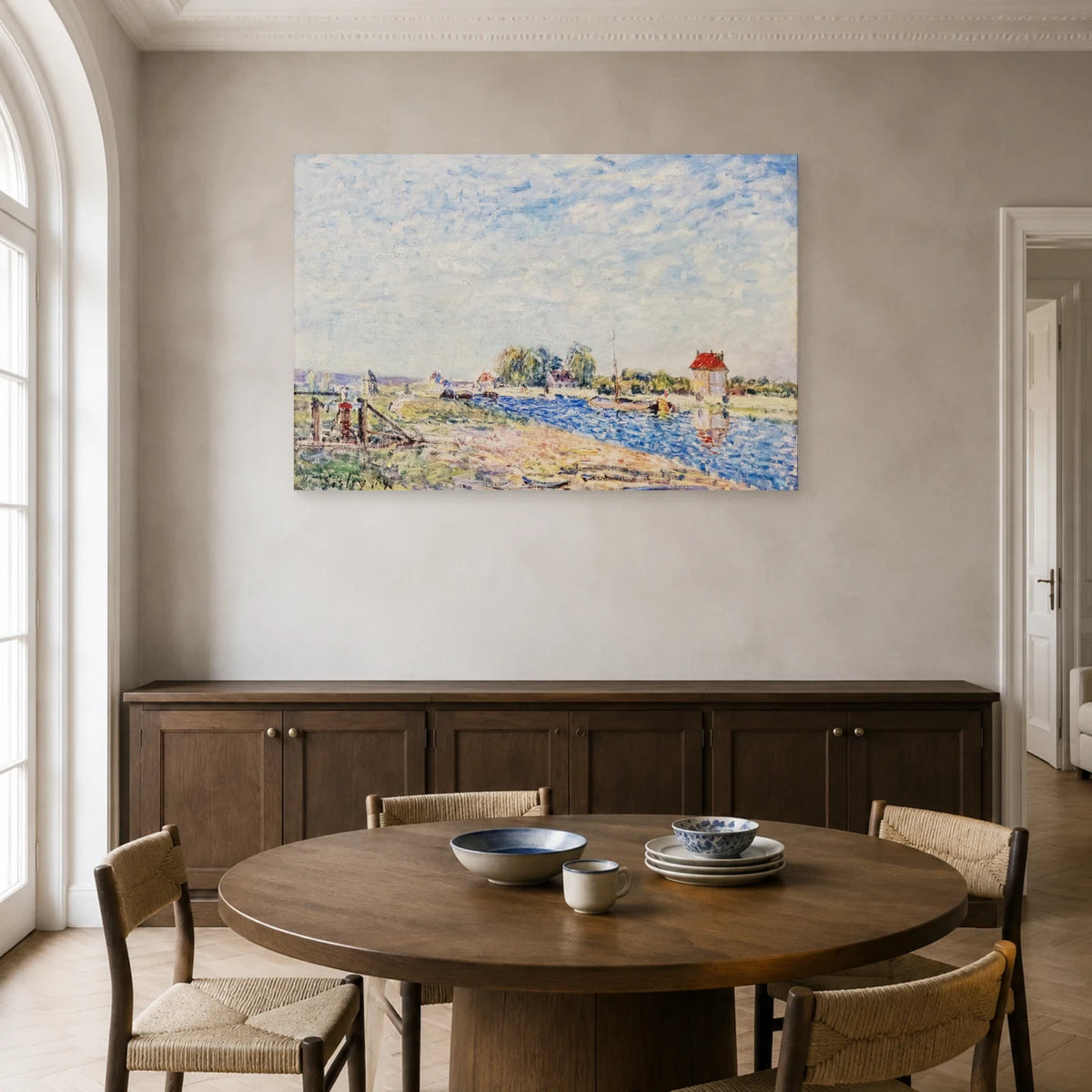 Tableau Le Canal du Loing – Alfred Sisley dans une salle à manger - Art Virtuoso
