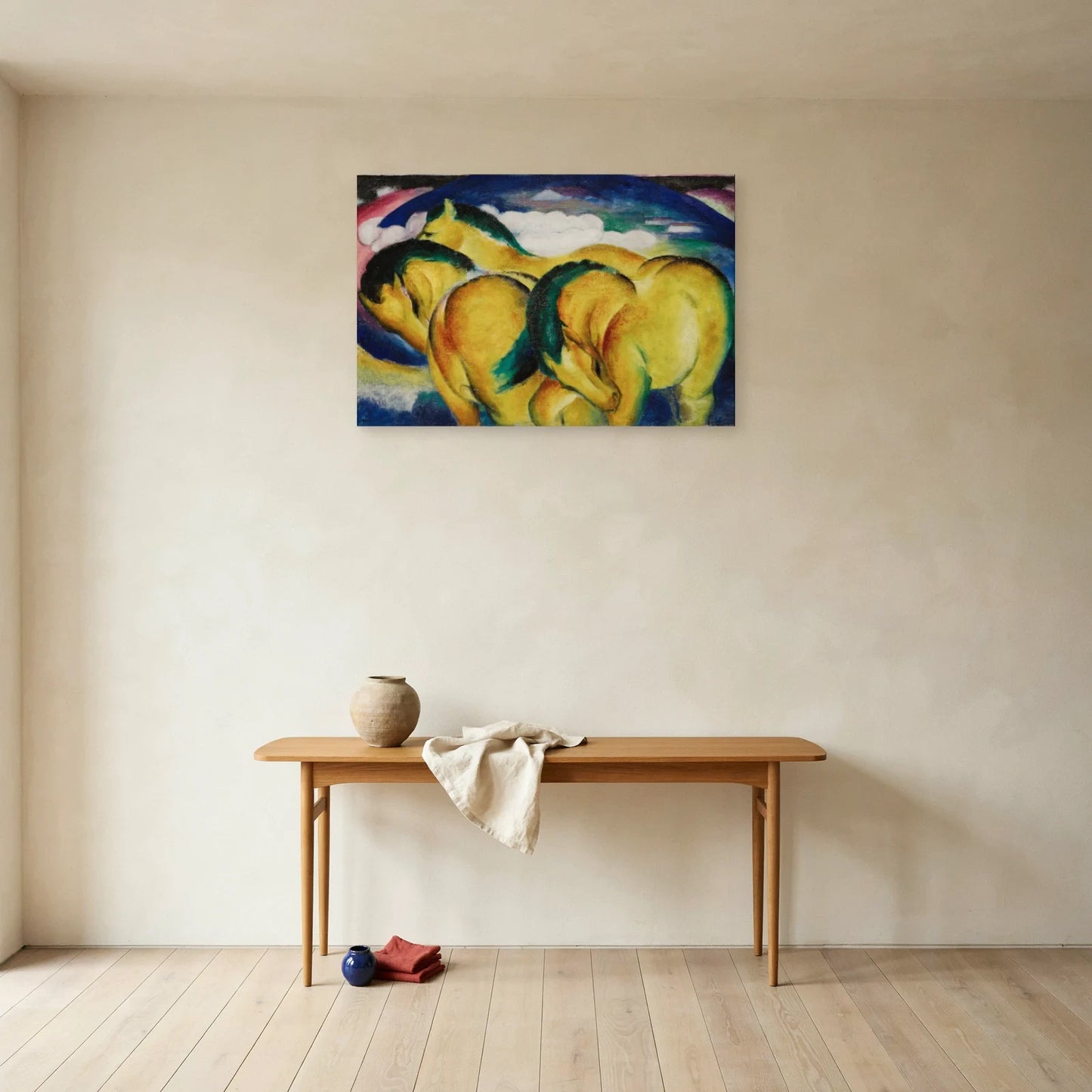 Tableau Les Petits Chevaux jaunes – Franz Marc dans une entrée ou un couloir - Art Virtuoso
