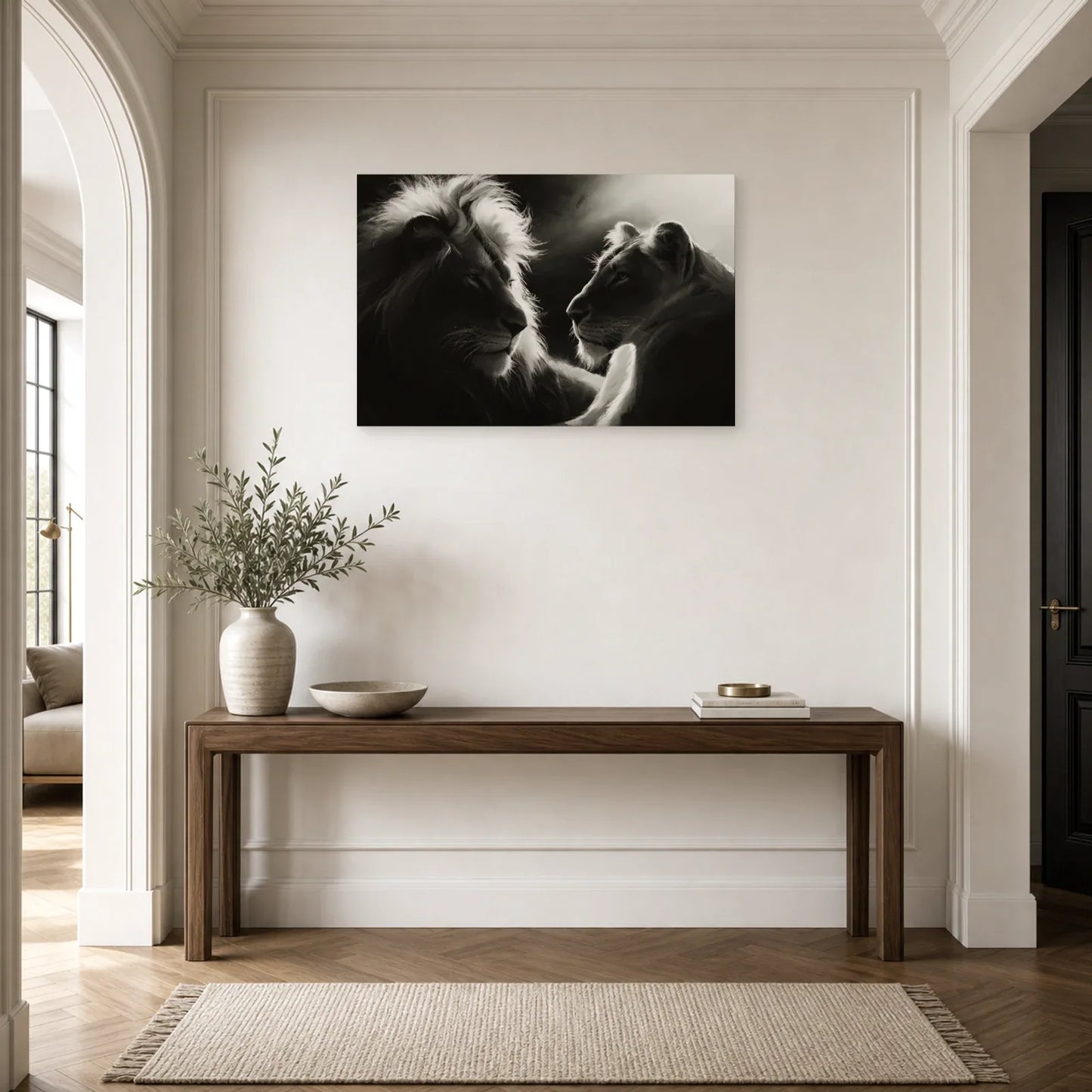 Tableau Lion Lionne Noir et Blanc - Face a Face Royal dans une entree ou un couloir - Art Virtuoso