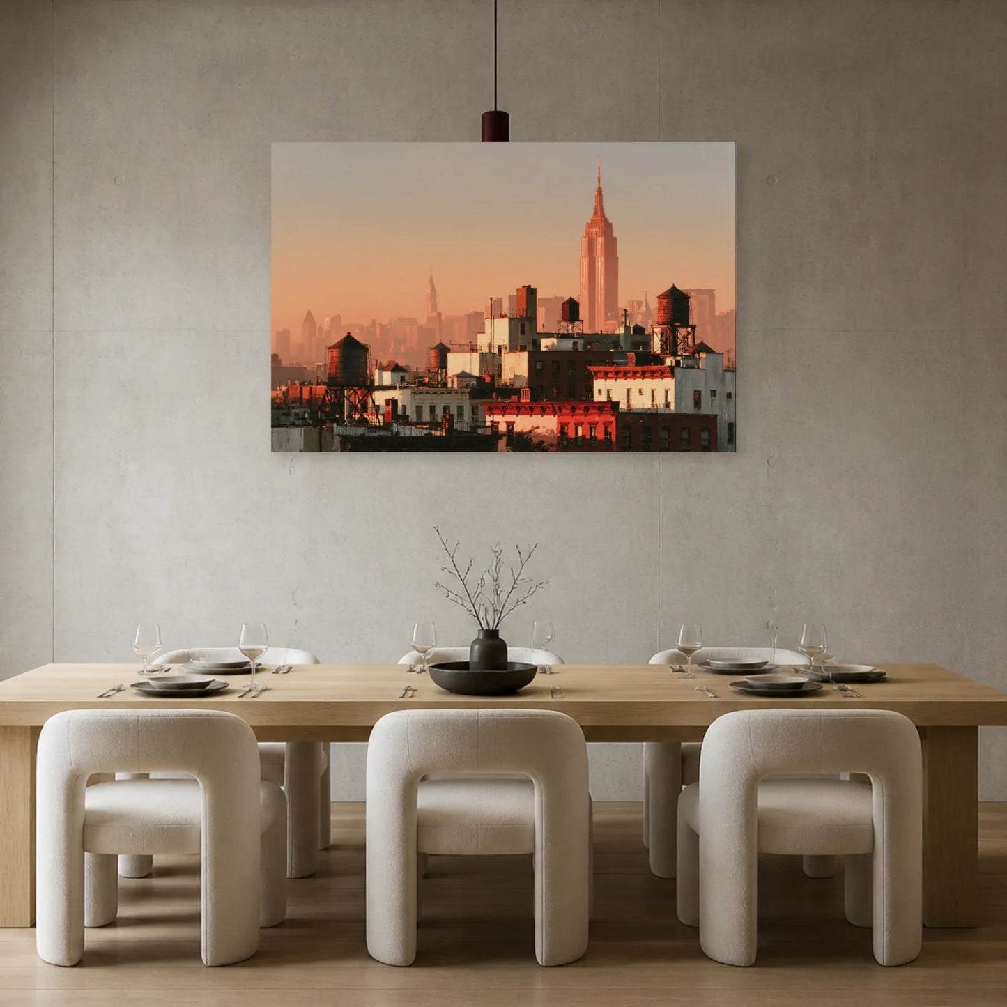 Tableau New York Rose présenté dans une salle à manger - Art Virtuoso
