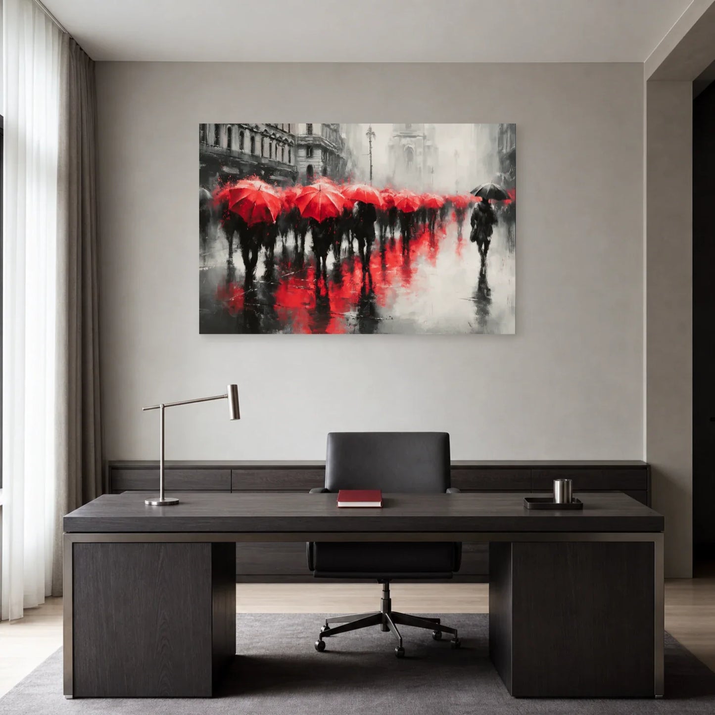 Tableau de foule sous la pluie présenté dans un bureau