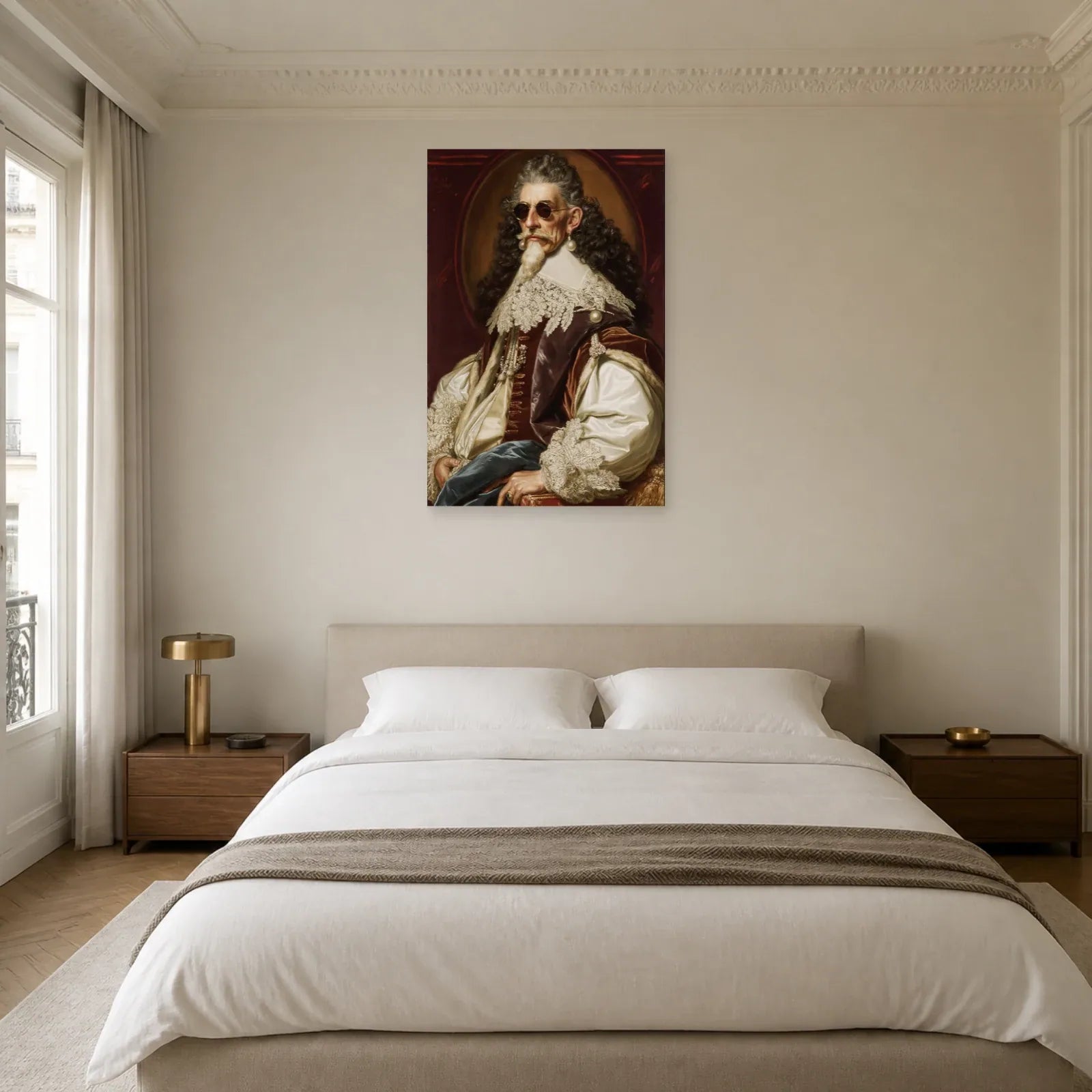 Portrait baroque aux dentelles ivoire dans une chambre élégante