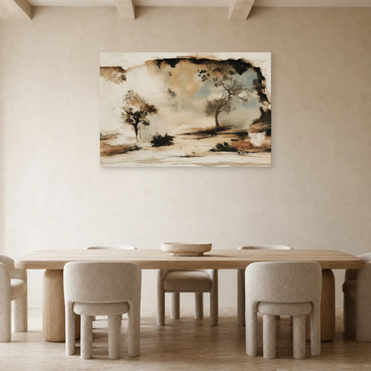 Tableau texture beige exposé dans une salle à manger