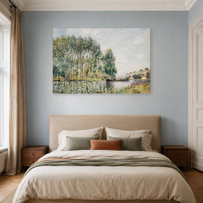Tableau Tournant du Loing à Moret – Alfred Sisley dans une chambre - Art Virtuoso