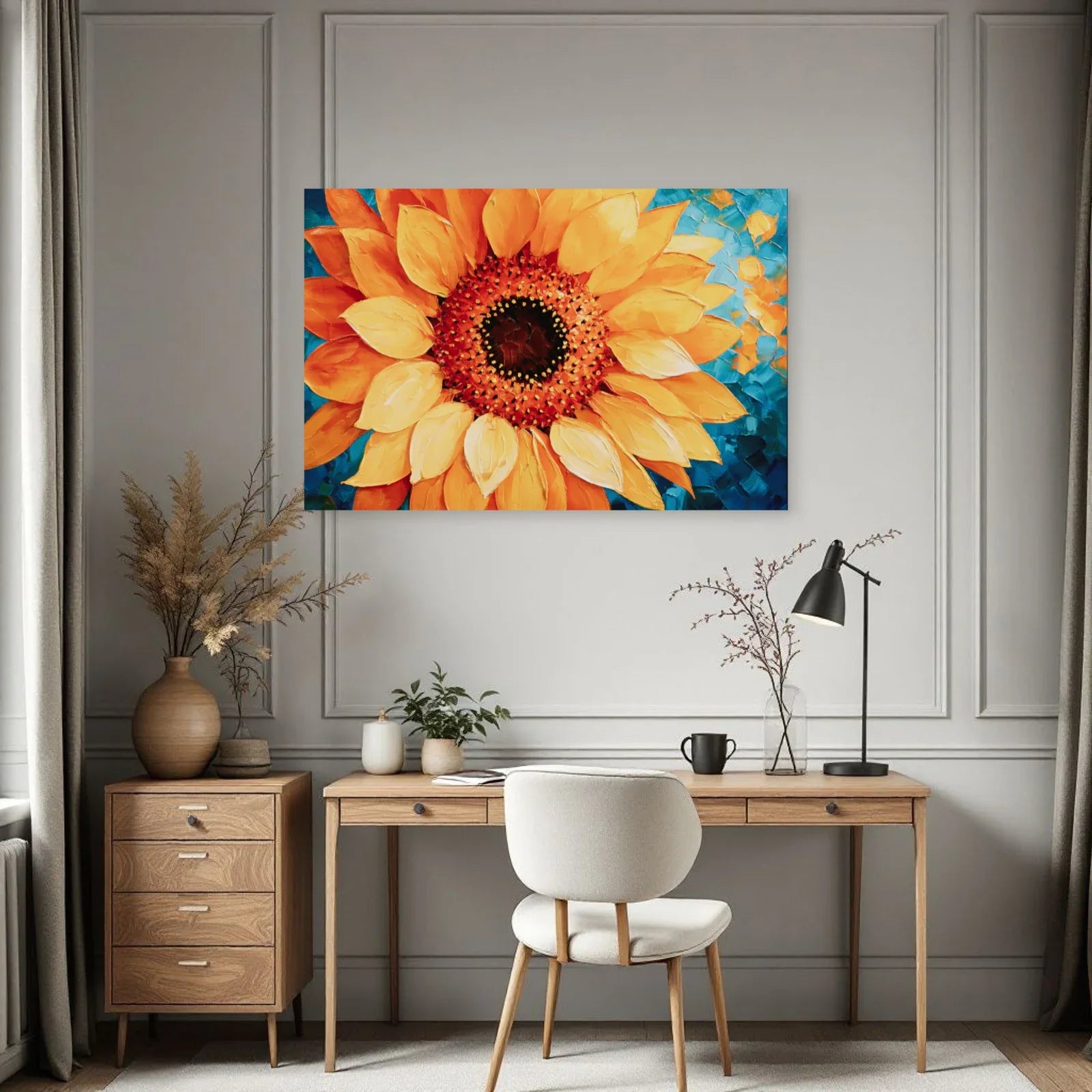 Macro de tournesol jaune et turquoise installée dans un bureau créatif par Art Virtuoso