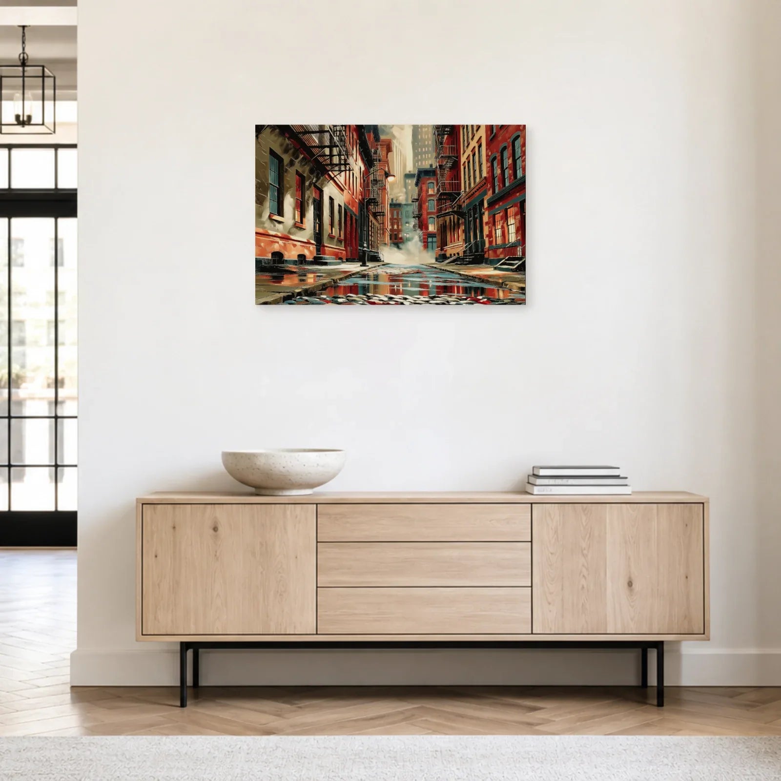 Tableau urbain aux reflets sur chaussée humide accroché dans une entrée